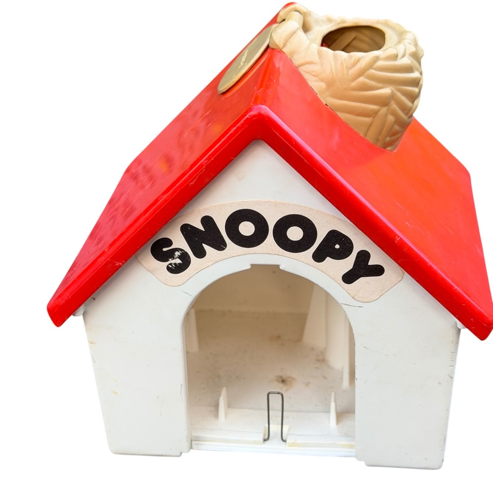Hasbro Peanuts Snoopy Doghouse Music Box Vintage 1970 Romper Room Woodstock Toy